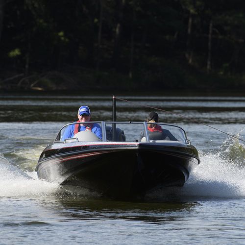 Runabout fueraborda - SL210 - Skeeter - bow-rider / con doble consola / de pesca deportiva