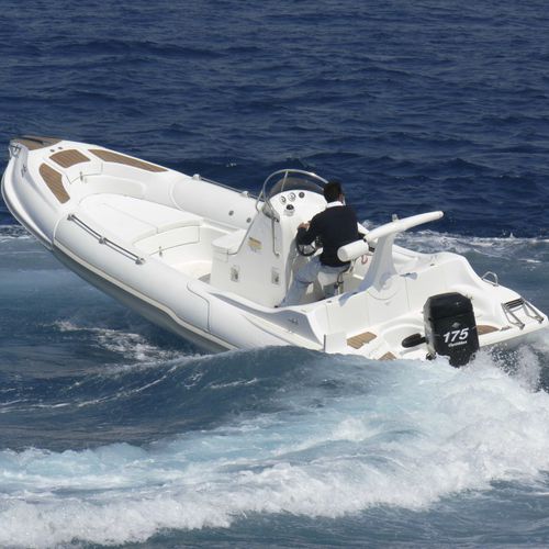 Embarcación neumática fueraborda - SPIRIT 650 - Mostro - semirrígida / con consola central / 8 personas máx.