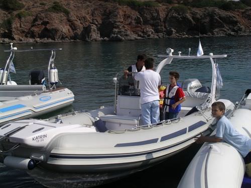 Embarcación neumática fueraborda - CORVETTE 68  - Mostro - semirrígida / con consola lateral / 10 personas máx.