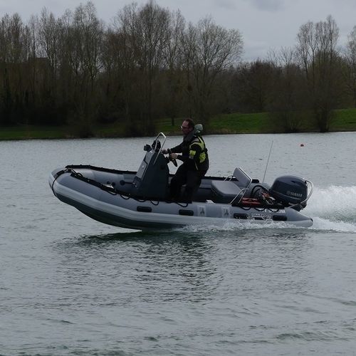 Barco profesional barco de salvamento - 380 PRORAID - Sillinger - embarcación de servicio portuario / de poliéster / RHIB