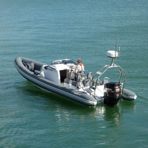Embarcación neumática fueraborda - Ribcraft 850 Adventure - RIBCRAFT - semirrígida / con consola jockey / de deporte