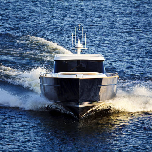 Yate a motor de crucero - 52MC FASTLANE - Contest Yachts - de deporte / trawler / con fly