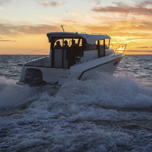 Walkaround fueraborda - PILOT 8 - Finnmaster Boats Oy - bimotor / con caseta de timón / de pesca deportiva