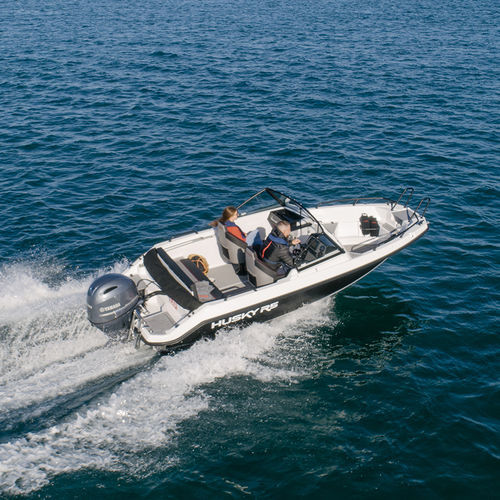 Runabout fueraborda - HUSKY R5 - Finnmaster Boats Oy - con doble consola / bow-rider / open