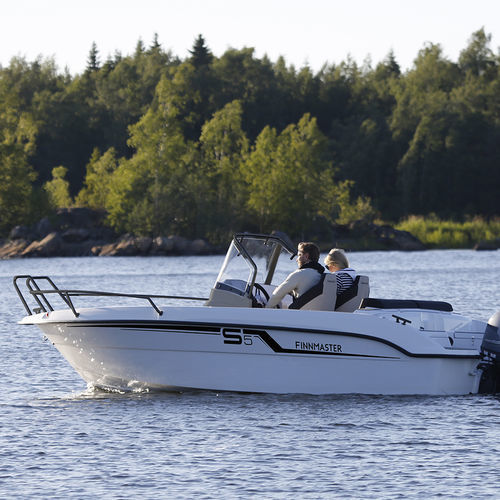 Barco open fueraborda - S5 - Finnmaster Boats Oy - con consola central / de aluminio / 6 personas máx.