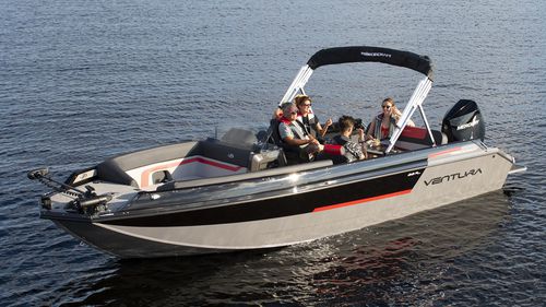Deck-boat fueraborda - VENTURA 23 RL - Bateaux Princecraft - open / bow-rider / con consola lateral