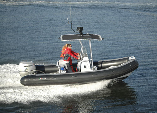 Barco profesional barco utilitario - F19 - AB Inflatables - fueraborda / de PRFV / embarcación neumática semirrígida