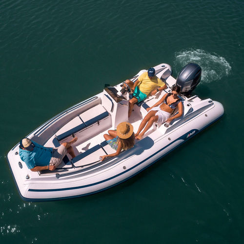 Embarcación neumática fueraborda - 17 DLX - AB Inflatables - semirrígida / open / con consola lateral