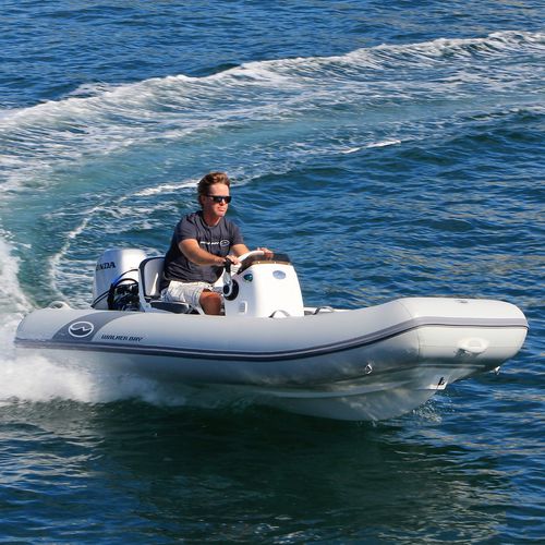 Embarcación neumática fueraborda - 365 STX Deluxe - Walker Bay Boats - semirrígida / open / con consola lateral