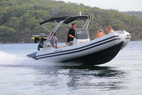 Embarcación neumática fueraborda - Predator 650 Touring - ITALBOATS - RHIB / open / con consola central