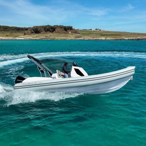 Embarcación neumática fueraborda - Predator 700 Touring - ITALBOATS - RHIB / open / con consola central