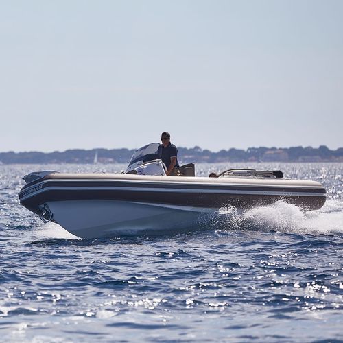 Embarcación neumática fueraborda - CLUBMAN 24 - Joker Boat - semirrígida / open / con consola central