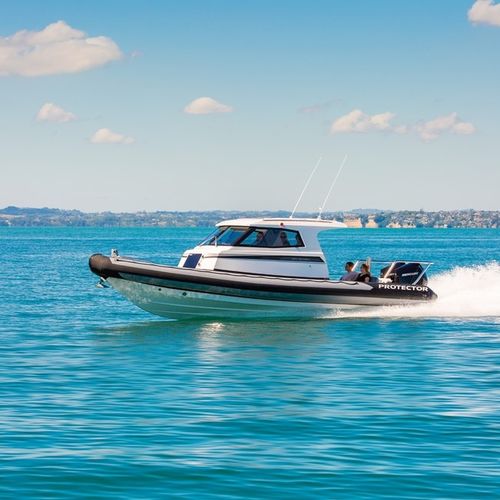 Embarcación neumática fueraborda - 310 TARGA - Rayglass Boats - bimotor / semirrígida / con cockpit cerrado