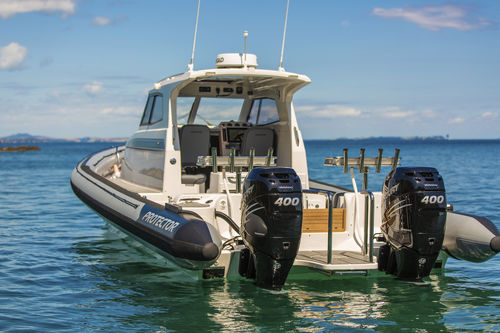 Embarcación neumática fueraborda - 380 TARGA - Rayglass Boats - bimotor / semirrígida / con cockpit cerrado