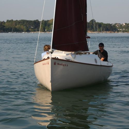 Velero daysailer - SKELLIG 3SLOOP - Plasmor - clásico / con 2 literas / transportable
