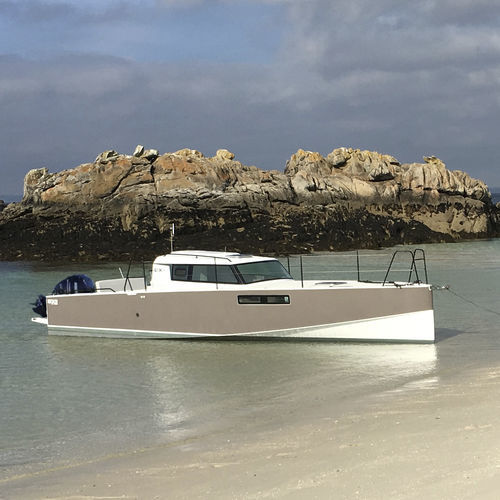 Barco cabinado fueraborda - Loxo 32 Hors-Bord - POGO STRUCTURES - eléctrico / de gas / gasolina