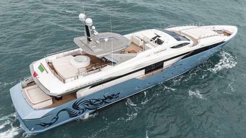 Superyate de crucero - M/Y FLYING DRAGON - Admiral yachts - con fly / con 5 camarotes / casco de planeo