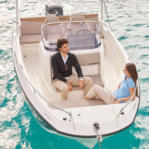 Barco open fueraborda - Activ 605 Open - Quicksilver Boats - con consola central / de pesca deportiva / 7 personas máx.