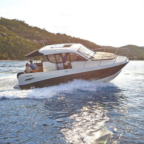 Cabin-cruiser fueraborda - Activ 905 Weekend - Quicksilver Boats - bimotor / con hard-top / de pesca