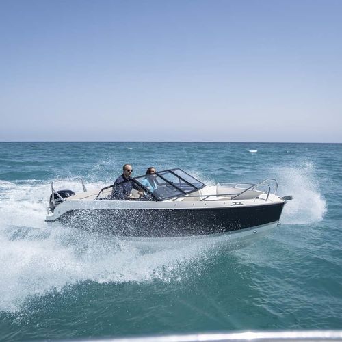 Day-cruiser fueraborda - Activ 555 Bowrider - Quicksilver Boats - open / con doble consola / bow-rider