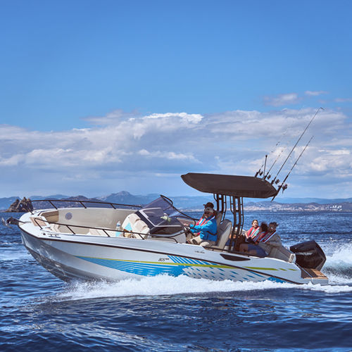 Barco open fueraborda - 805 Open - Quicksilver Boats - con consola central / de esquí acuático / de pesca deportiva