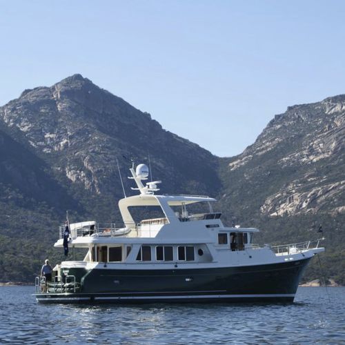 Yate a motor de crucero - Selene 60 - Selene - trawler / con fly / con 3 camarotes