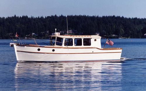 Trawler intraborda - Black Crown 30 - Devlin - diésel / de semidesplazamiento / con caseta de timón