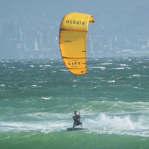 Cometa kitesurf C-shape - LIFT  - Airush - de freeride / hangtime