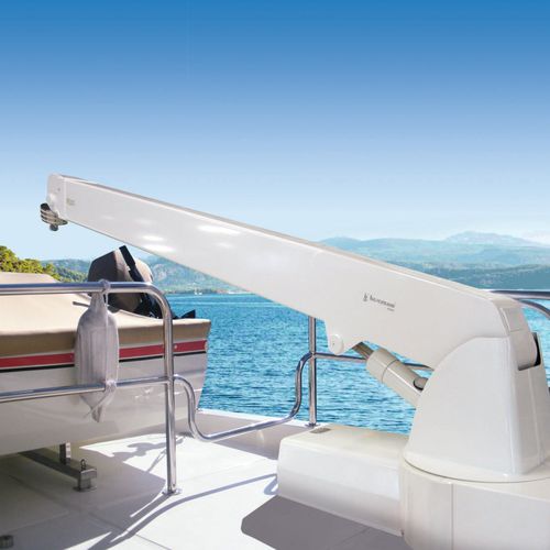 Pescante para barco - G 560 - Besenzoni SpA - para yate / hidráulico / telescópico