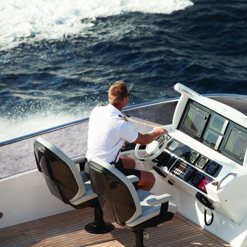 Asiento piloto - P 453 STEALTH - Besenzoni SpA - para barco / para yate / respaldo alto