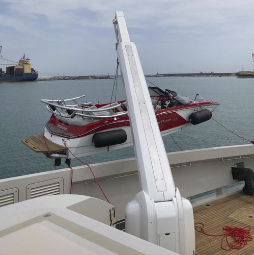Grúa para yate - G 370 - Besenzoni SpA - para barco / telescópica / hidráulica