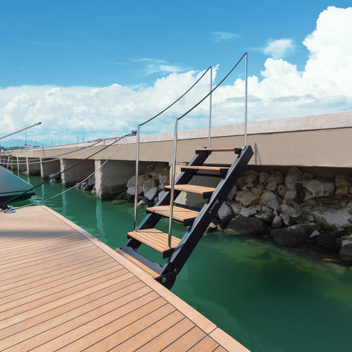 Escalera para yate - SP 607 - Besenzoni SpA - abatible / plegable / de embarque
