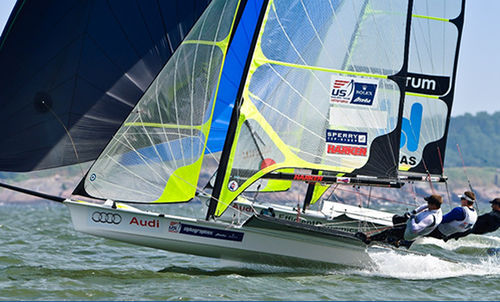 Barco de vela ligera doble - 49er  - Mackay Boats - skiff / de regata / con dos trapecios