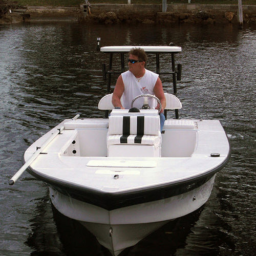 Flat boat fueraborda - 18 - Dusky Marine - de pesca deportiva