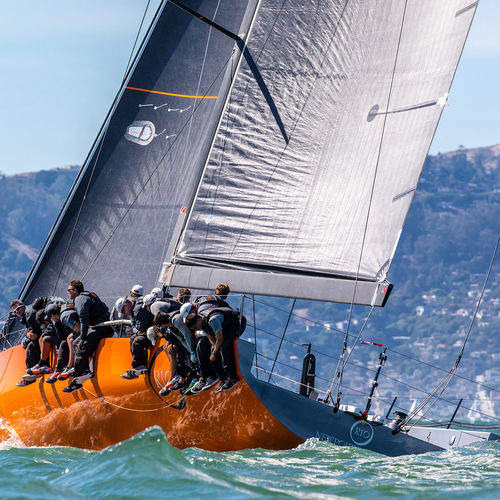 Mástil de velero - Hall Spars & rigging - de carbono / de regata