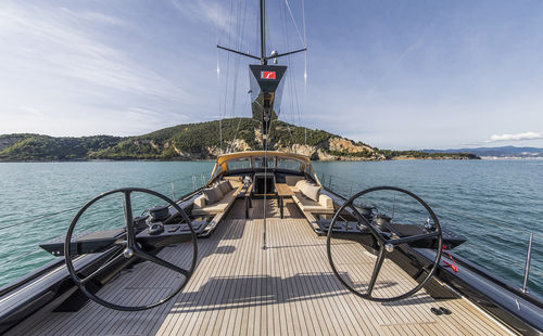 Botavara para sailing-yacht - Hall Spars & rigging - a medida / en V / de carbono