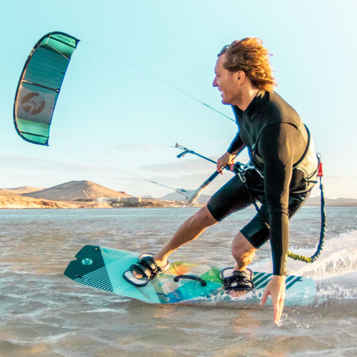Tabla de kitesurf twintip STYLUS Cabrinha Kites asimétrica / de