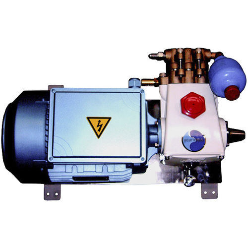 Desalinizador para barco - D90 - Dessalator - de ósmosis inversa / 380 V / compacto