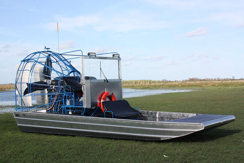 Hidrodeslizador de uso personal - 2013 - (15'6" X 8') - Diamond Back Airboats
