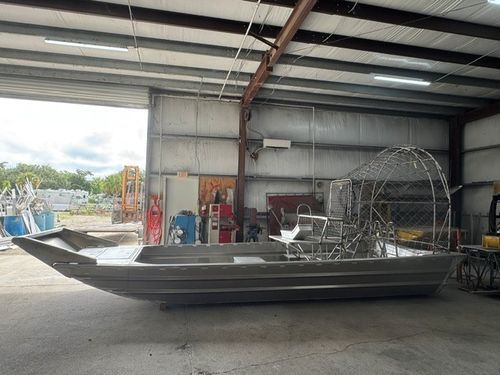 Hidrodeslizador de transporte de pasajeros - American Airboats