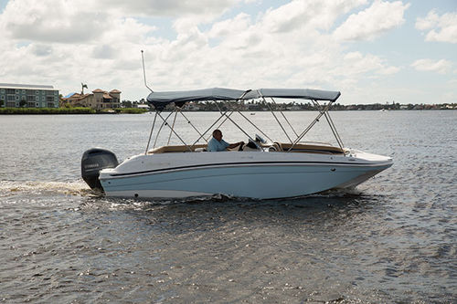 Deck-boat fueraborda - SS 218 OB - Hurricane - de wakeboard / 12 personas máx. / con solárium