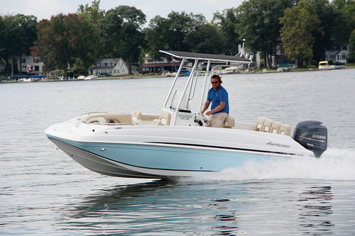 Barco open fueraborda - CC 19 OB - Hurricane - con consola central / de pesca deportiva / 10 personas máx.