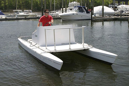 Barco open catamarán - 24′ LAUNCH - Wintech Racing - fueraborda / con consola central / 8 personas máx.