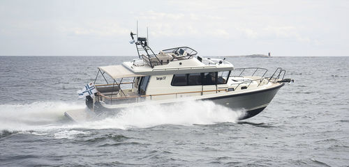 Barco cabinado intraborda - 37 - Targa - bimotor / con fly / de pesca deportiva