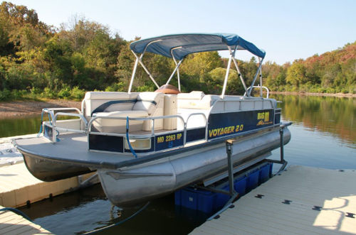 Ascensor de barcos - Aegis™ - EZ Dock - flotante / para montar sobre pantalán
