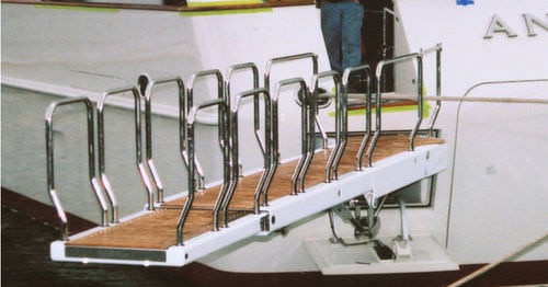 Pasarela para barco - FOLD UNDER - Nautical Structures - telescópica / abatible / hidráulica