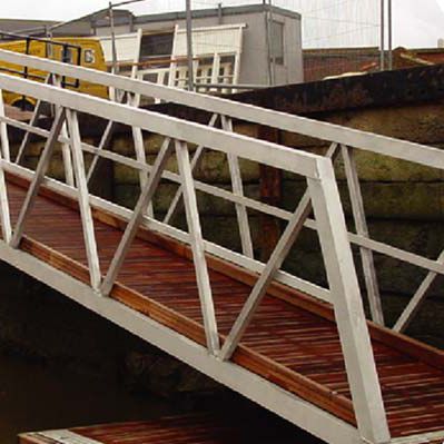 Pasarela para pantalán - ACCESS - Walcon Marine - de aluminio / con baranda