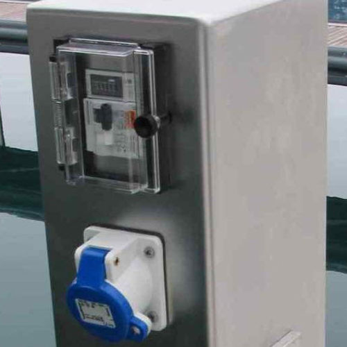 Torreta de suministro eléctrico - Clement Germany GmbH - de suministro de agua / para pantalán / solar