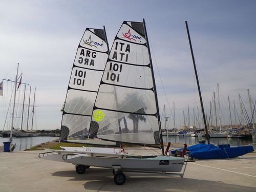 Tela para velas laminada - AX ONE DESIGN / SKIFF - Contender BV - regata / de poliéster / de aramida