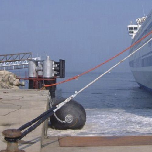 Defensa para puerto - Sling-Type - Trelleborg Marine and Infrastructure - para terminal portuaria / para buque / de muelle